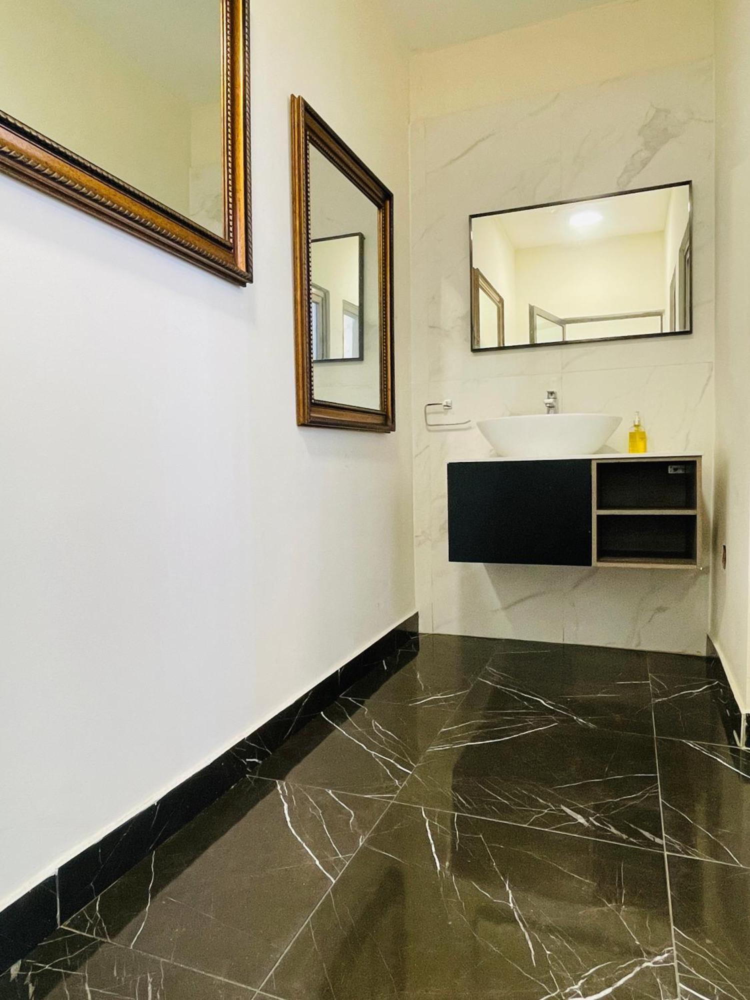 Niagara Hotel Accra Kültér fotó