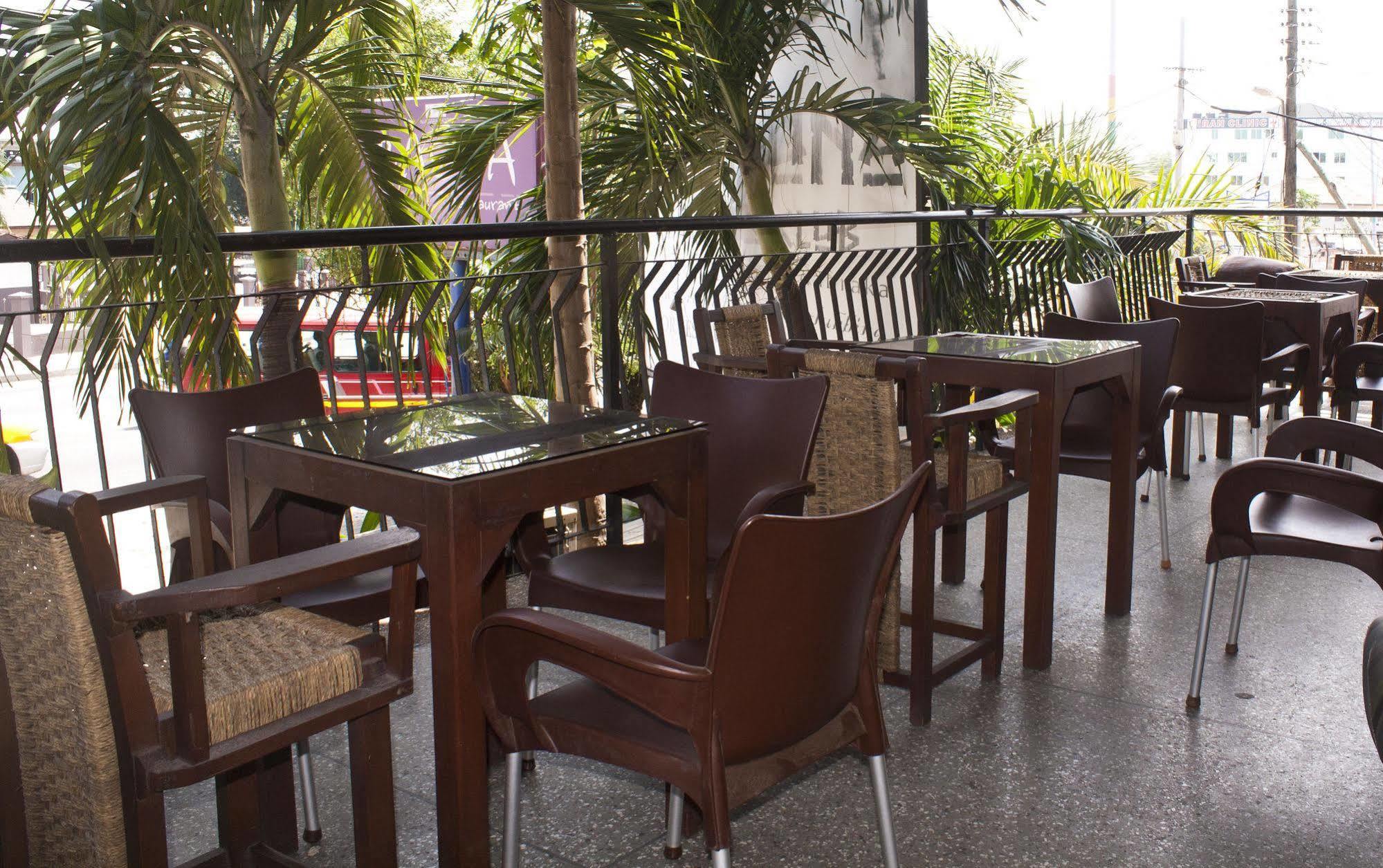 Niagara Hotel Accra Kültér fotó