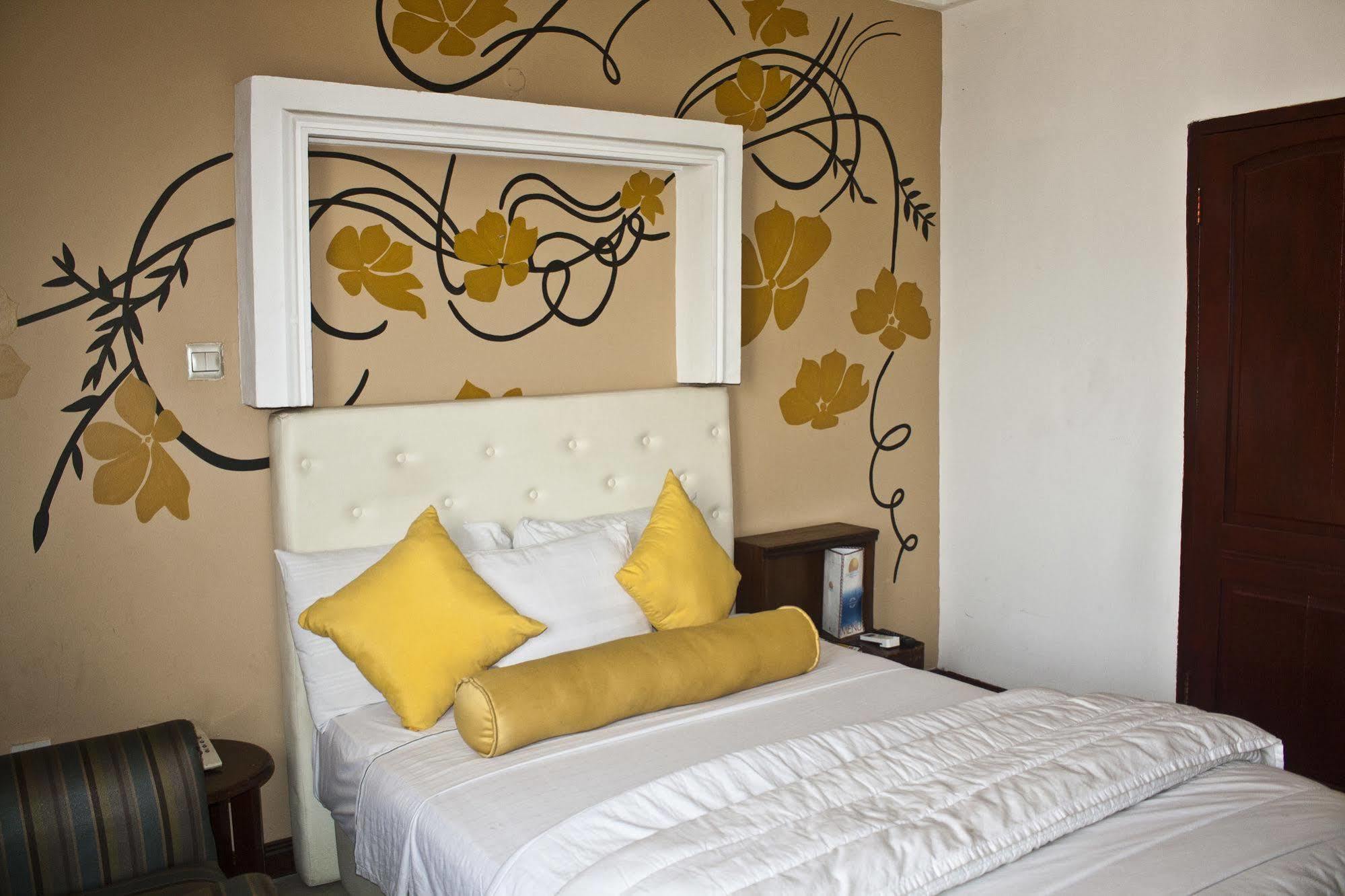 Niagara Hotel Accra Kültér fotó