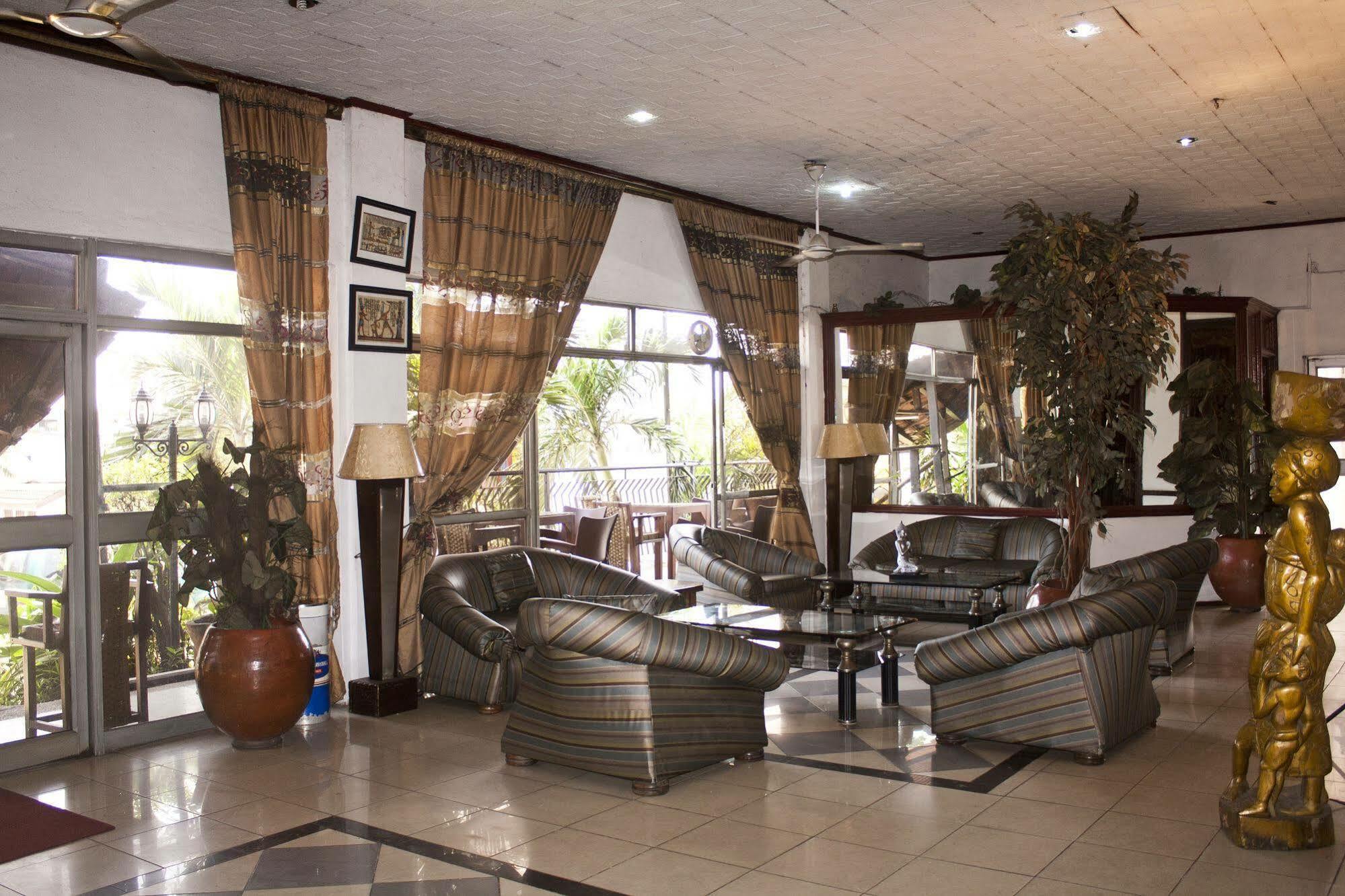 Niagara Hotel Accra Kültér fotó