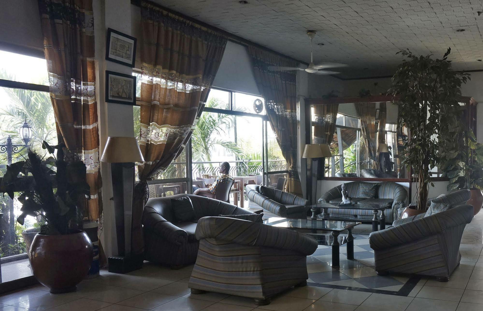 Niagara Hotel Accra Kültér fotó